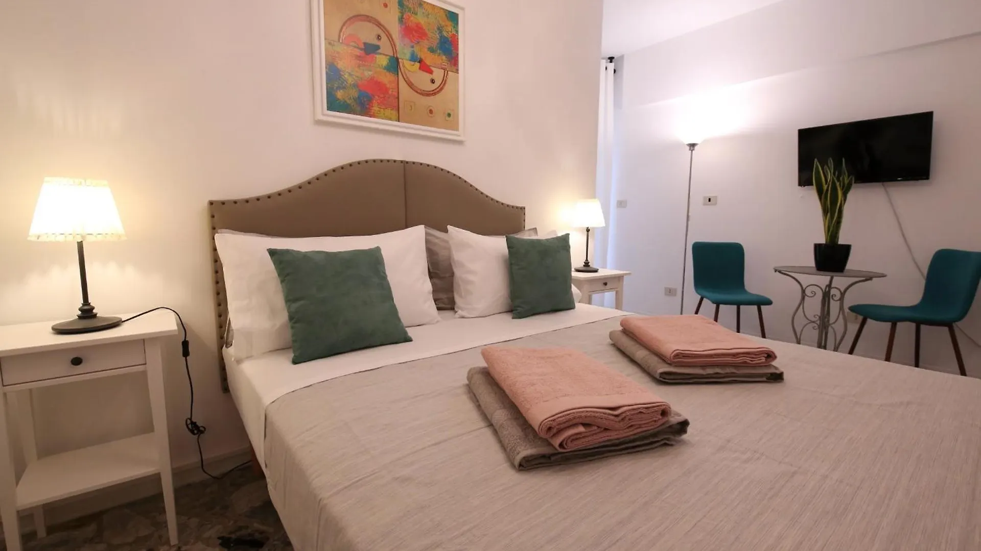 _ Cavour 156 & Savoia _ Hotel Bari Guest house