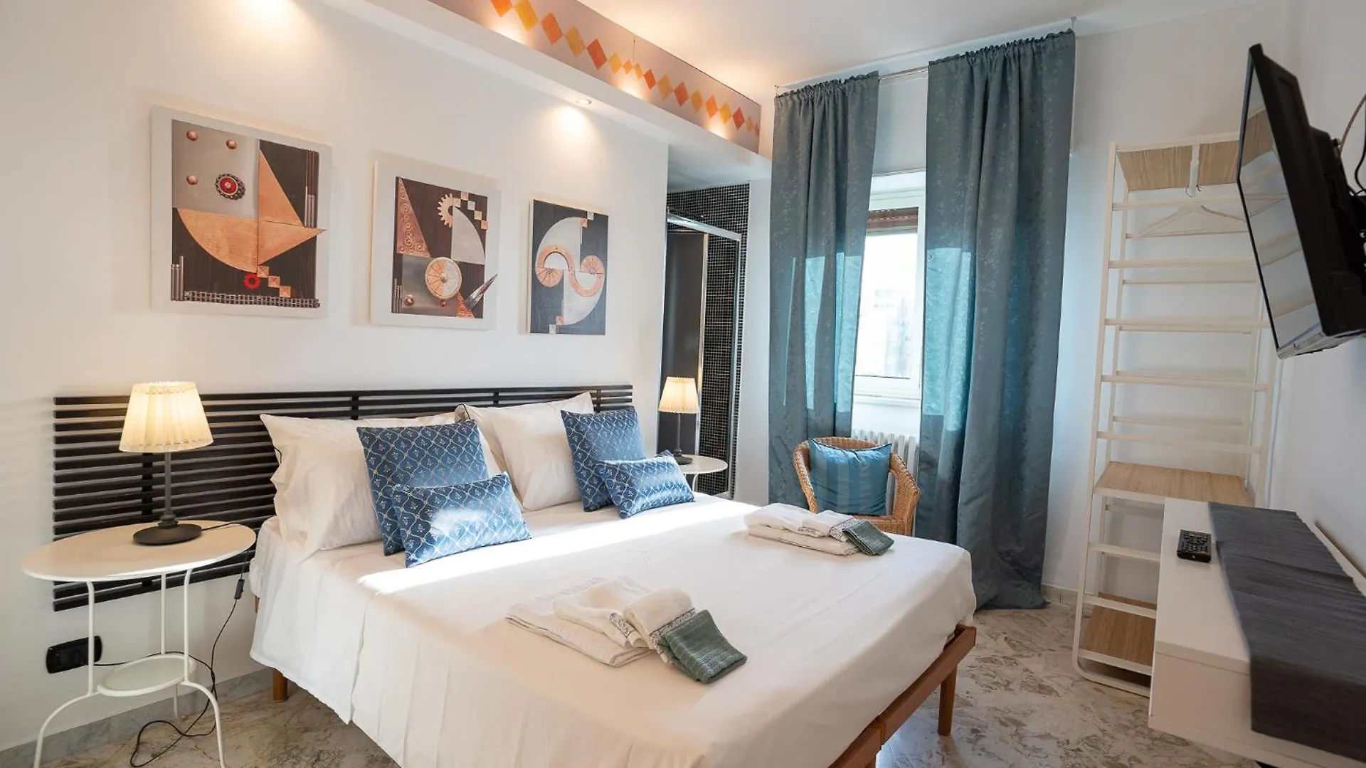 _ Cavour 156 & Savoia _ Hotel Bari Italy
