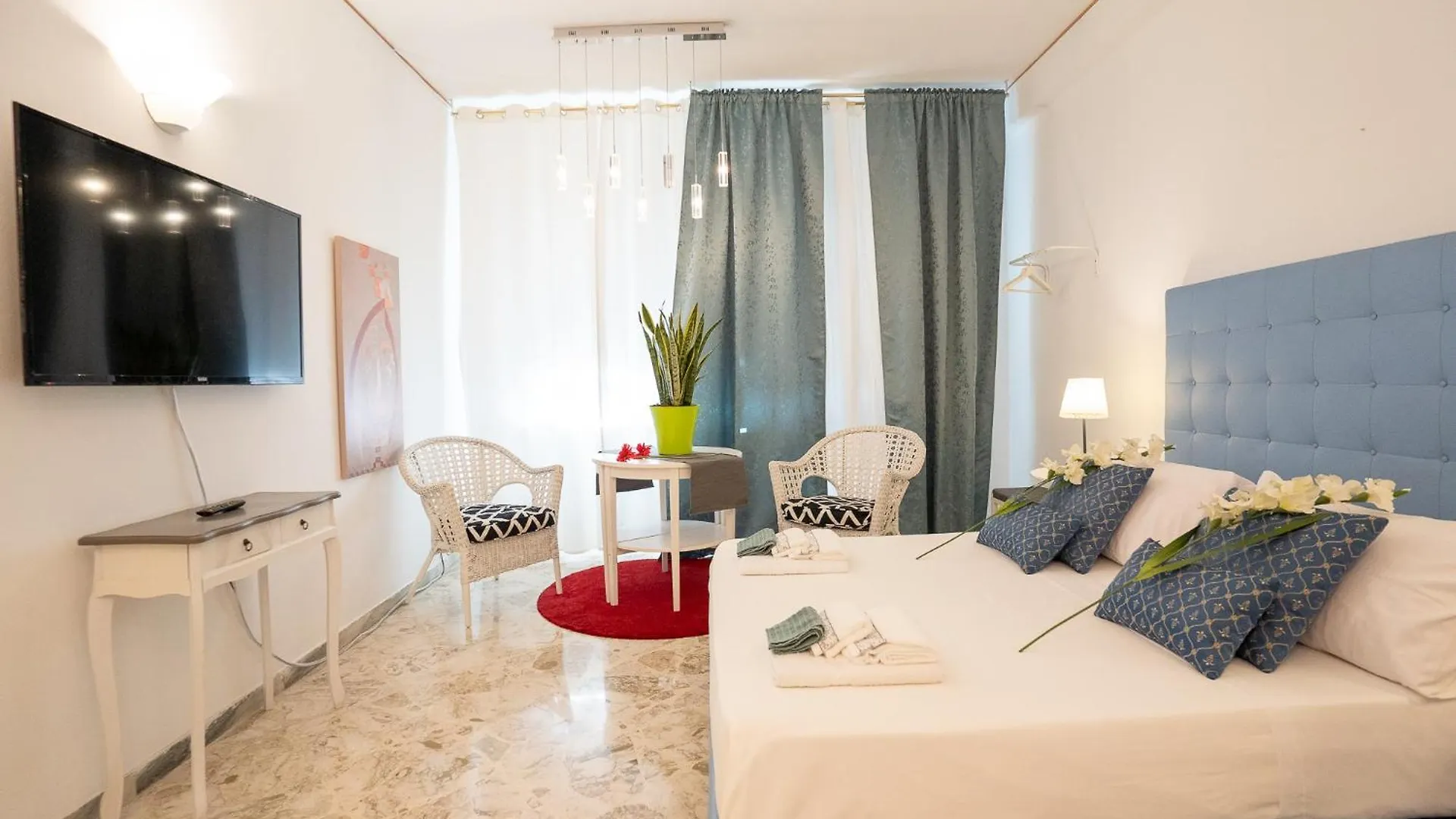 _ Cavour 156 & Savoia _ Hotel Bari 0*,