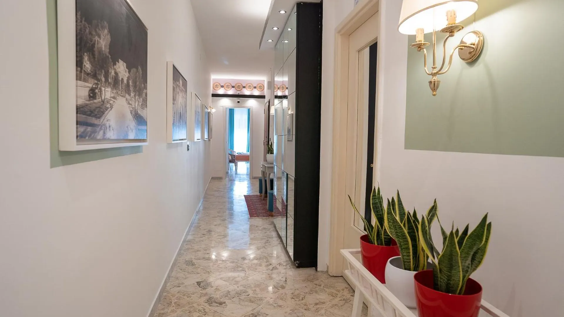 _ Cavour 156 & Savoia _ Hotel Bari Guest house