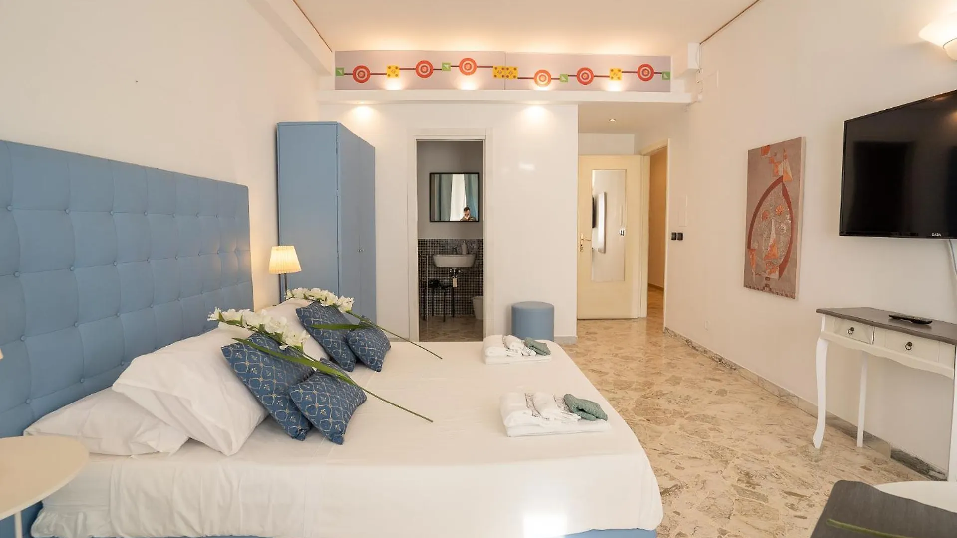 _ Cavour 156 & Savoia _ Hotel Bari 0*,  Italy