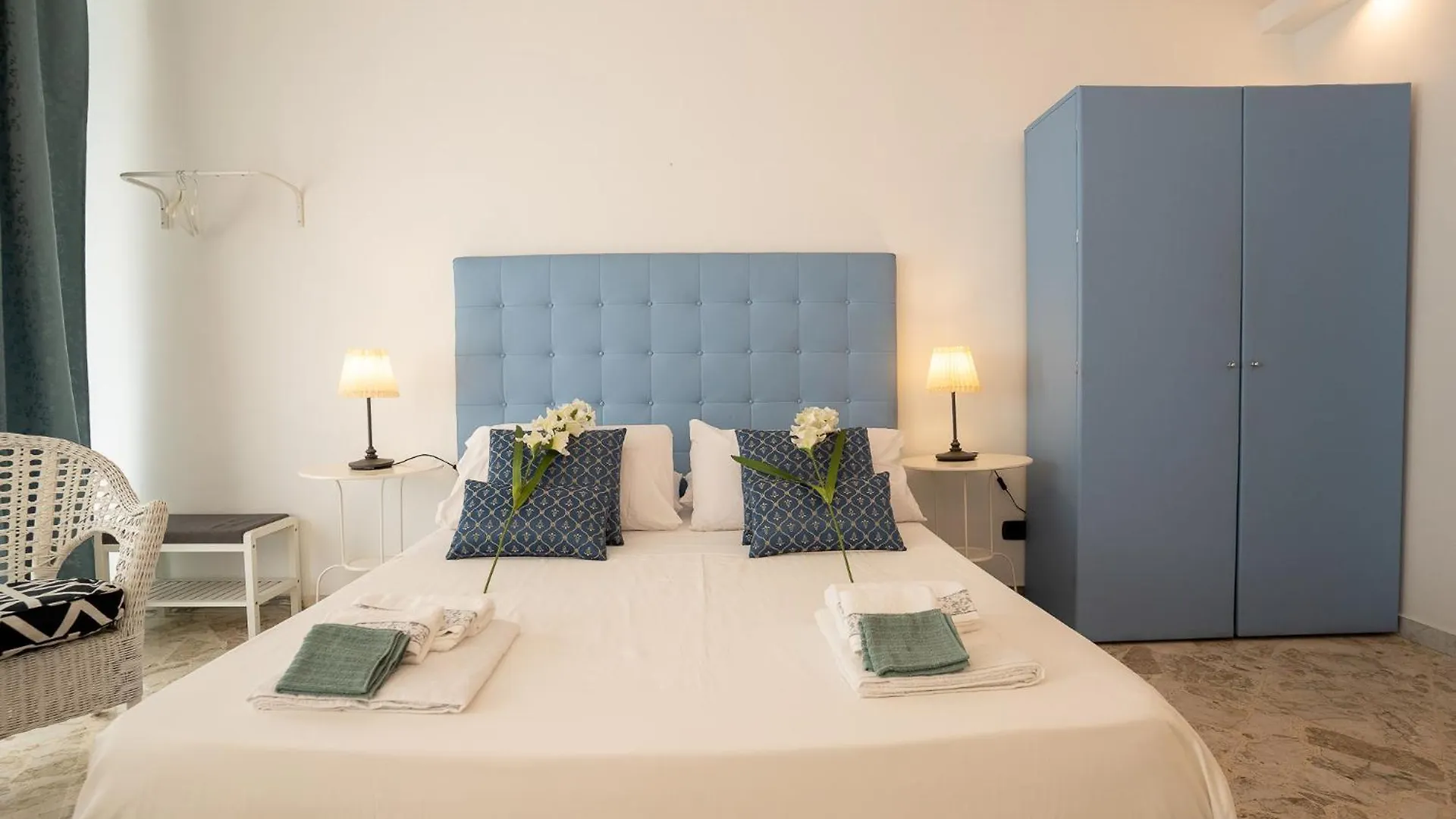 _ Cavour 156 & Savoia _ Hotel Bari Guest house