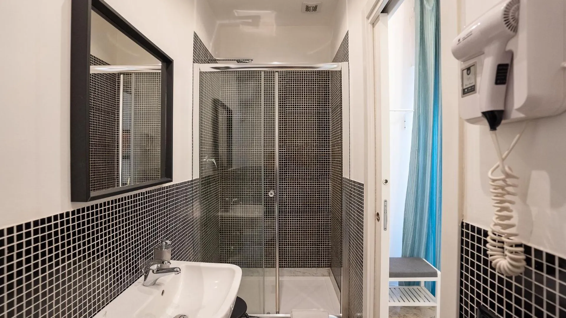 Guest house _ Cavour 156 & Savoia _ Hotel Bari